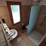 Residencetheo شقة فندقية 3*
