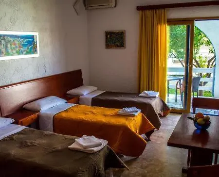 Aparthotel Residencetheo 3*