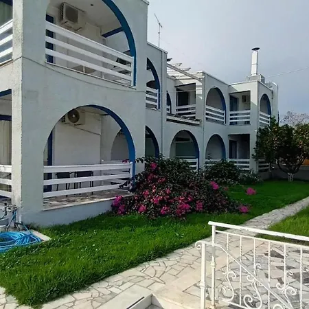 Residencetheo Aparthotel 3*